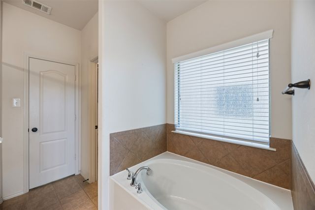 1636 Quail Grove Drive, Fort Worth, TX 76177