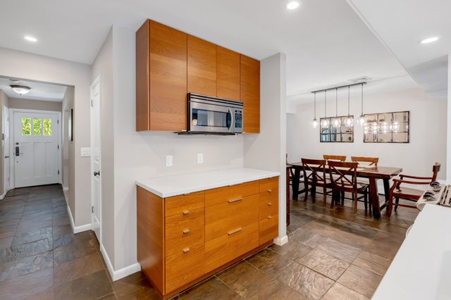 19 DE YOUNG DR, Little Falls, NJ 07424