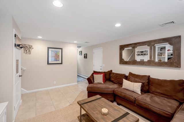19 DE YOUNG DR, Little Falls, NJ 07424
