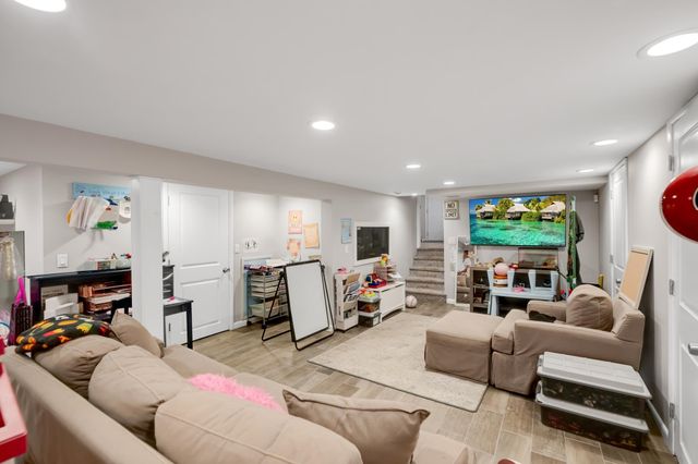 19 DE YOUNG DR, Little Falls, NJ 07424