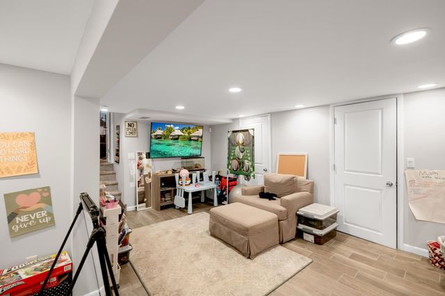 19 DE YOUNG DR, Little Falls, NJ 07424