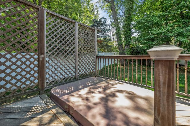 19 DE YOUNG DR, Little Falls, NJ 07424