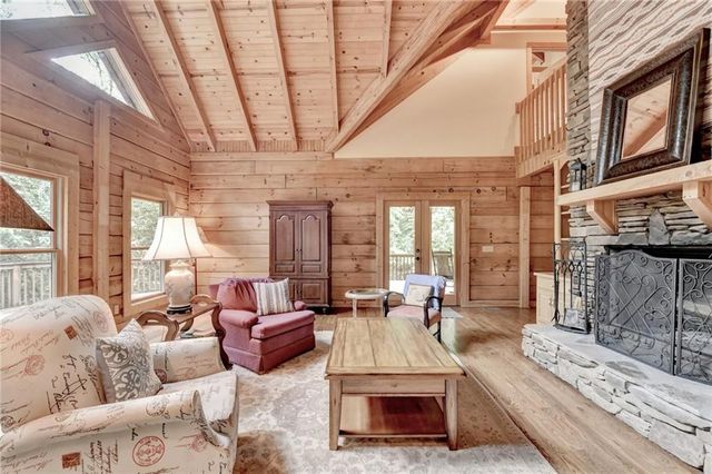 82 Walnut Grove Lane, Tiger, GA 30576