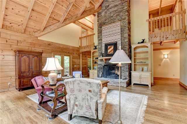 82 Walnut Grove Lane, Tiger, GA 30576