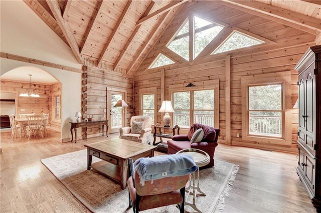 82 Walnut Grove Lane, Tiger, GA 30576