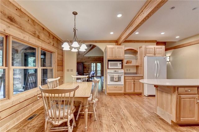 82 Walnut Grove Lane, Tiger, GA 30576