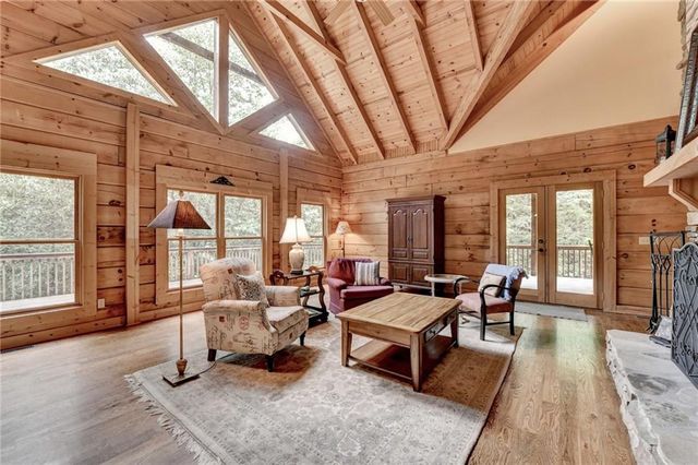 82 Walnut Grove Lane, Tiger, GA 30576