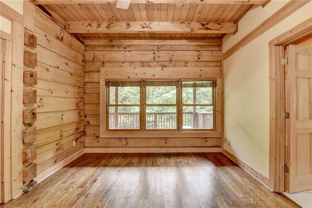82 Walnut Grove Lane, Tiger, GA 30576