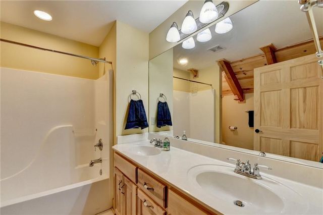 82 Walnut Grove Lane, Tiger, GA 30576