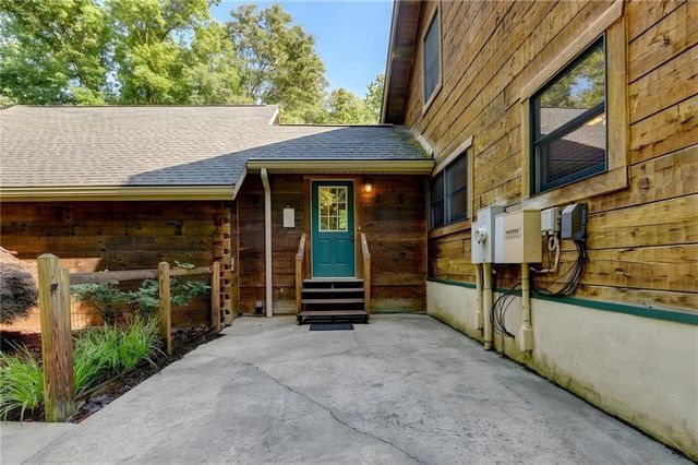 82 Walnut Grove Lane, Tiger, GA 30576