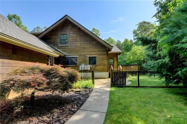 82 Walnut Grove Lane, Tiger, GA 30576