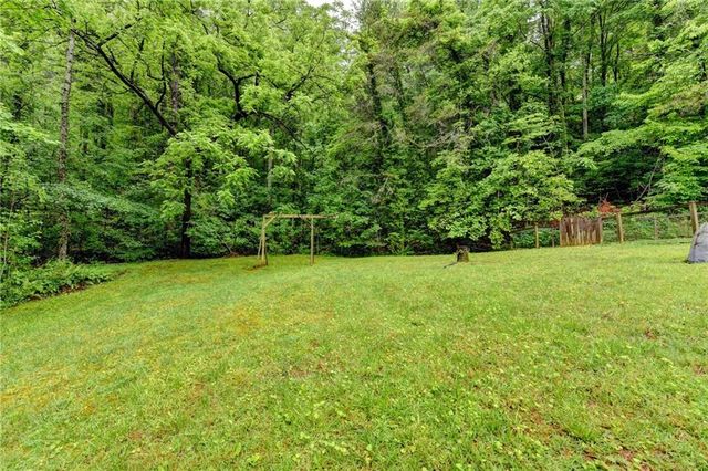 82 Walnut Grove Lane, Tiger, GA 30576