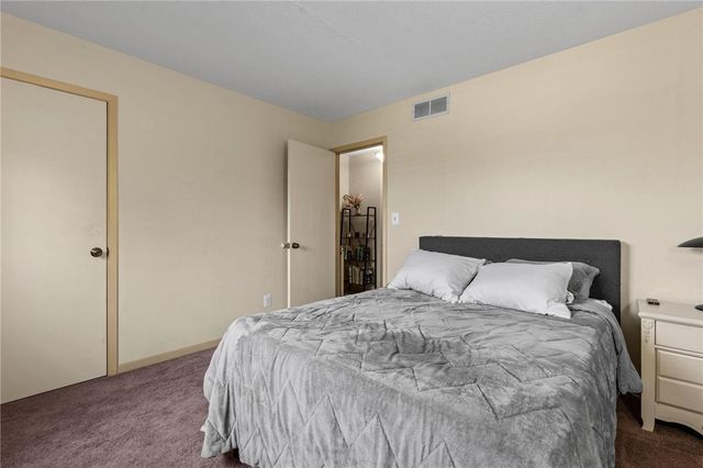7827 Port Circle, Centerville, OH 45459