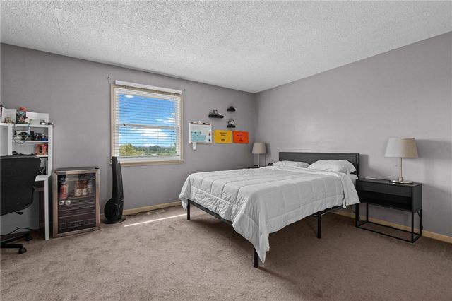7827 Port Circle, Centerville, OH 45459