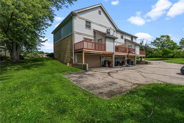 7827 Port Circle, Centerville, OH 45459