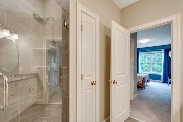 837 Ledgewood Way 837, Clinton, MA 01510