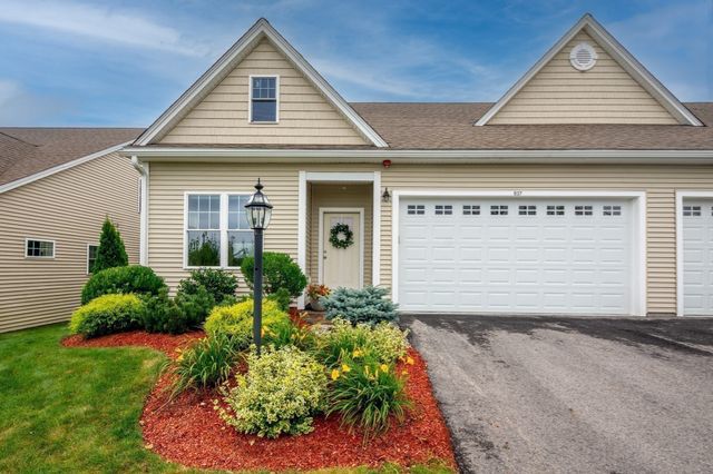 837 Ledgewood Way 837, Clinton, MA 01510