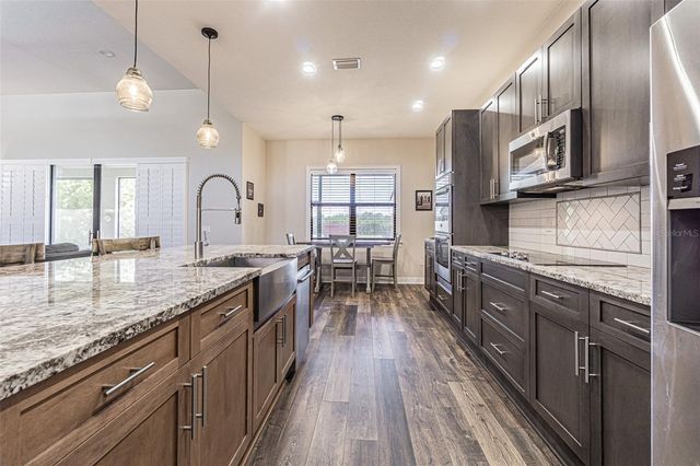 32646 WESLEY WAY, Dade City, FL 33525