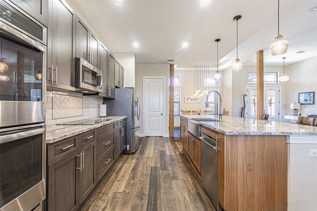 32646 WESLEY WAY, Dade City, FL 33525