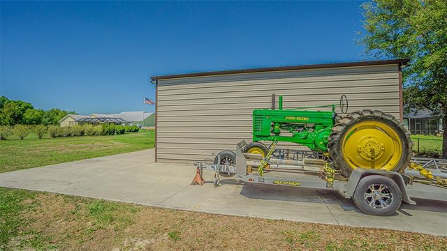 32646 WESLEY WAY, Dade City, FL 33525