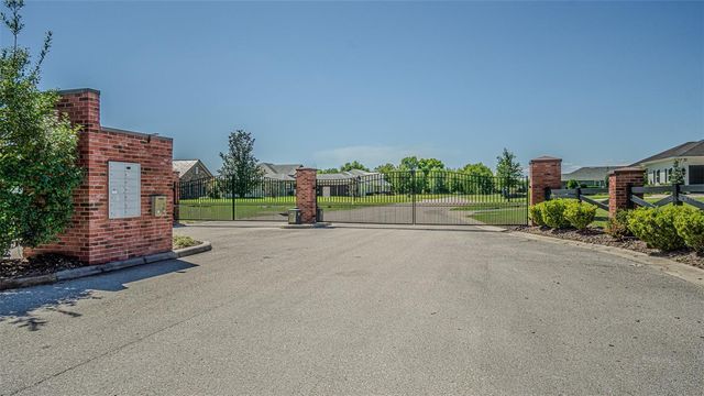 32646 WESLEY WAY, Dade City, FL 33525