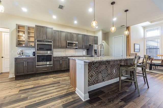 32646 WESLEY WAY, Dade City, FL 33525