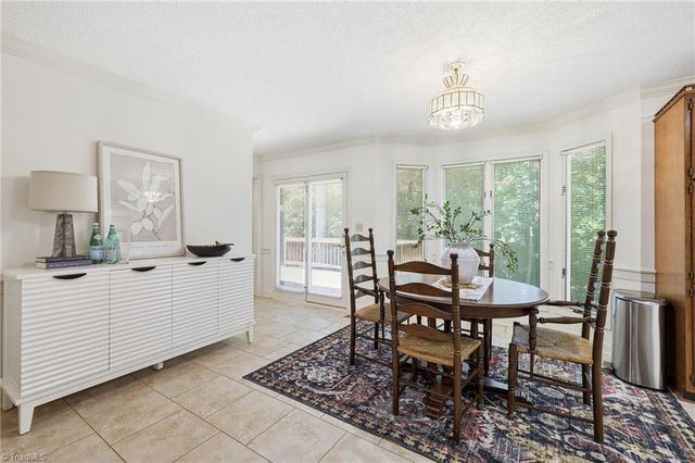 561 Mason Knoll Drive, Winston-salem, NC 27127