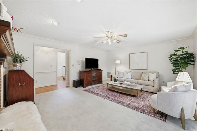 561 Mason Knoll Drive, Winston-salem, NC 27127