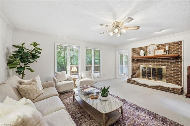 561 Mason Knoll Drive, Winston-salem, NC 27127