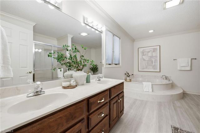 561 Mason Knoll Drive, Winston-salem, NC 27127