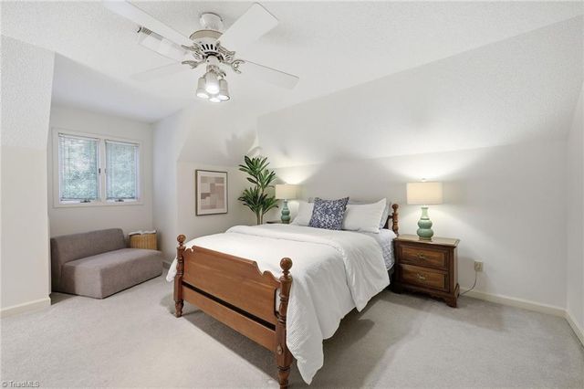 561 Mason Knoll Drive, Winston-salem, NC 27127
