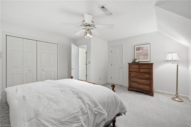 561 Mason Knoll Drive, Winston-salem, NC 27127
