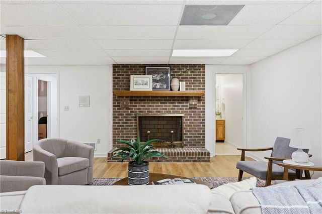 561 Mason Knoll Drive, Winston-salem, NC 27127