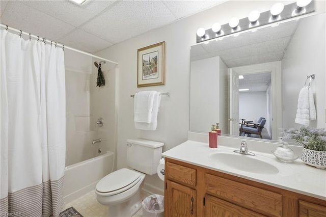 561 Mason Knoll Drive, Winston-salem, NC 27127