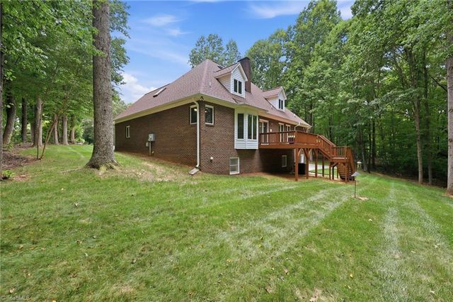 561 Mason Knoll Drive, Winston-salem, NC 27127