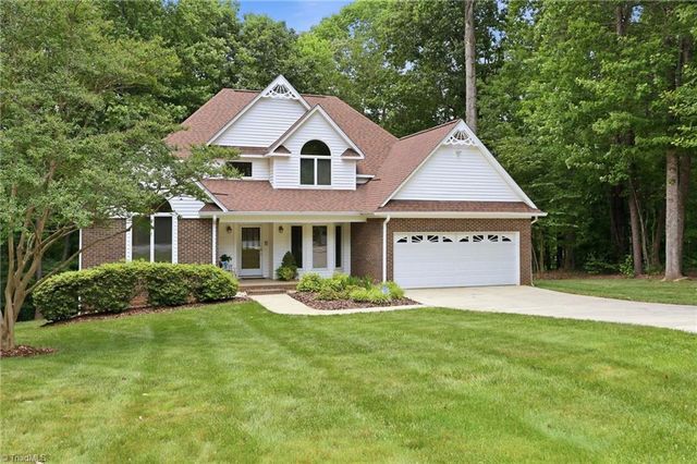 561 Mason Knoll Drive, Winston-salem, NC 27127