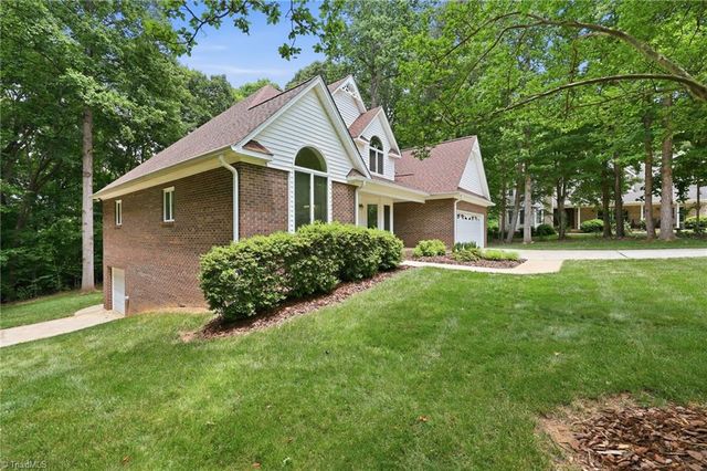 561 Mason Knoll Drive, Winston-salem, NC 27127