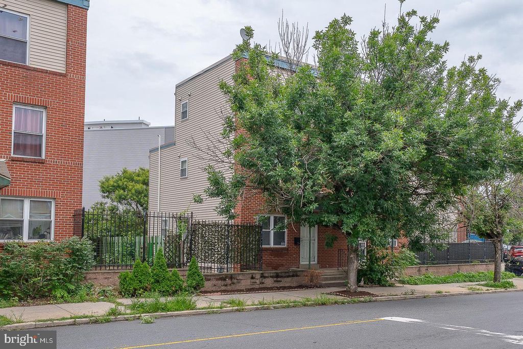 1715 RIDGE AVE, Philadelphia, PA 19130