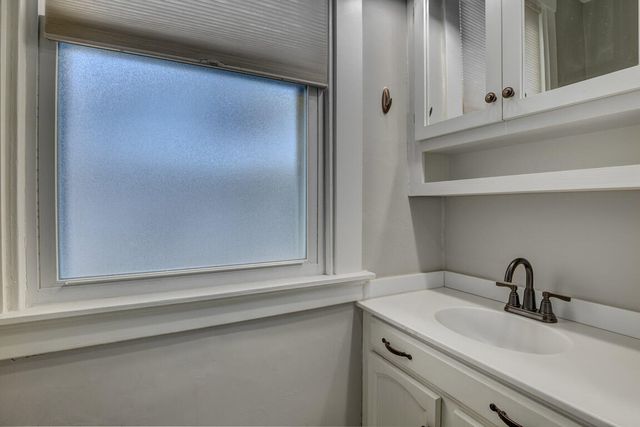 1229 N Fort Thomas Avenue, Fort Thomas, KY 41075