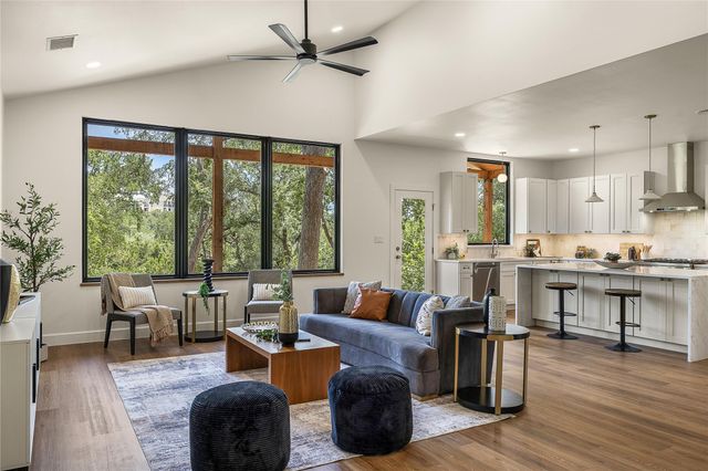 1014 Country Club RD, Georgetown, TX 78628