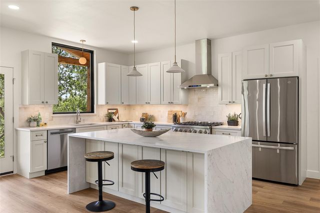 1014 Country Club RD, Georgetown, TX 78628
