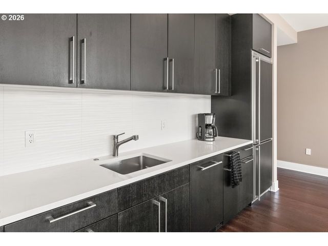 937 Nw GLISAN St 1431, Portland, OR 97209