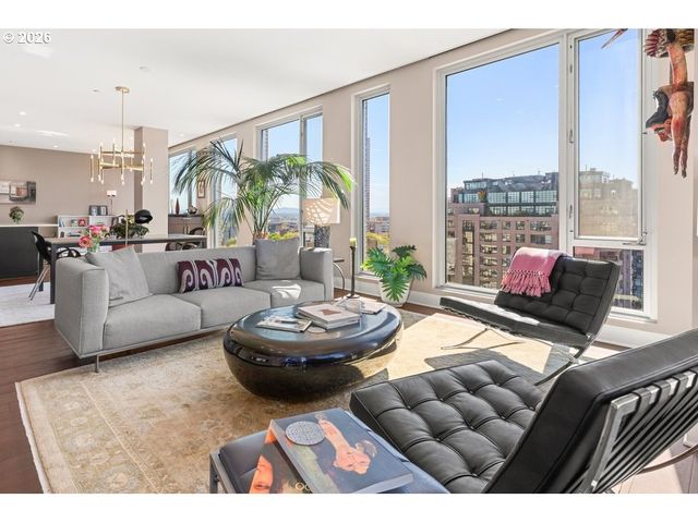 937 Nw GLISAN St 1431, Portland, OR 97209