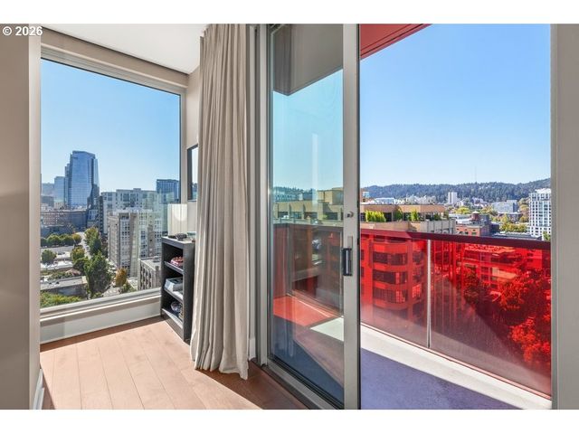 937 Nw GLISAN St 1431, Portland, OR 97209