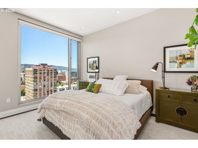 937 Nw GLISAN St 1431, Portland, OR 97209