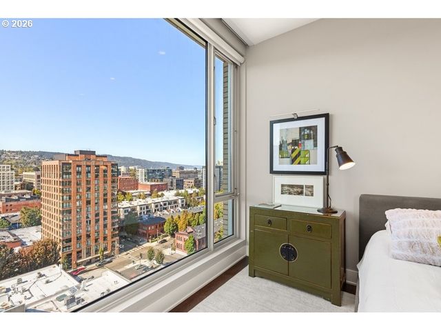 937 Nw GLISAN St 1431, Portland, OR 97209