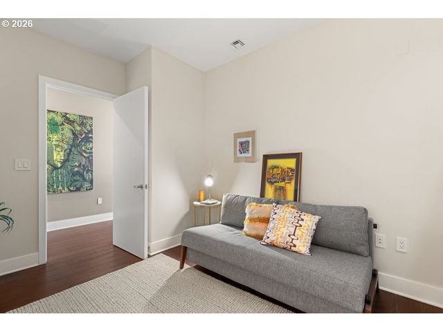 937 Nw GLISAN St 1431, Portland, OR 97209