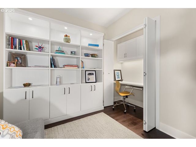 937 Nw GLISAN St 1431, Portland, OR 97209