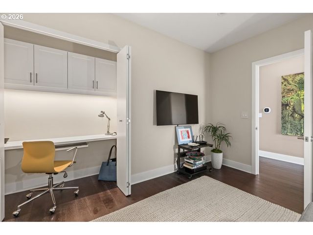 937 Nw GLISAN St 1431, Portland, OR 97209