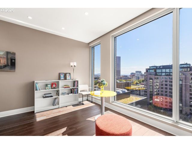937 Nw GLISAN St 1431, Portland, OR 97209